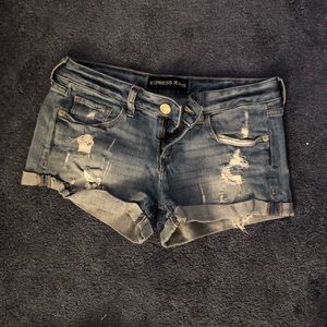 Express low rise short shorts